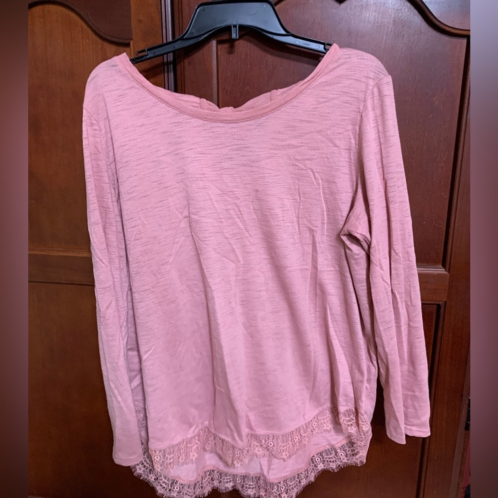 Lauren Conrad XL pink long sleeved top with bow back closure and lace on bottom